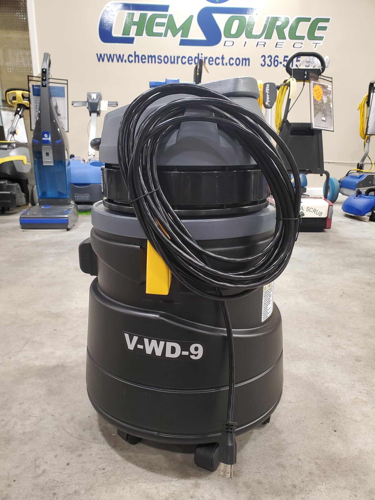 Nobles V-WD-9 Wet/Dry vacuum cleaner.