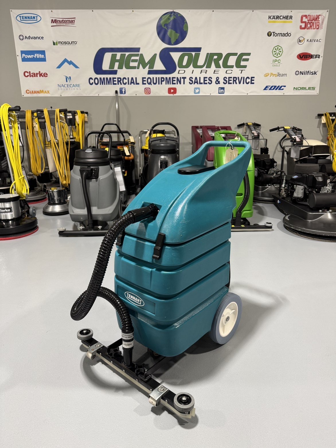 A Tennant 3500 Wet/Dry Vacuum in a warehouse showroom at ChemSource Direct.