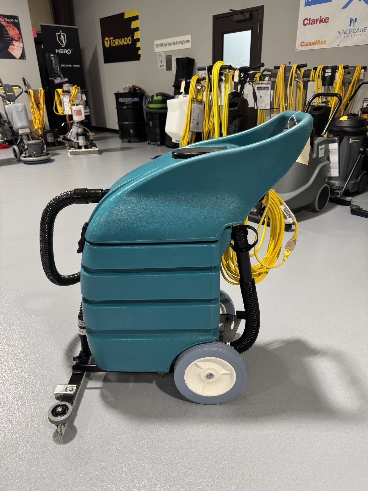 A Tennant 3500 Wet/Dry Vacuum in a warehouse showroom at ChemSource Direct.